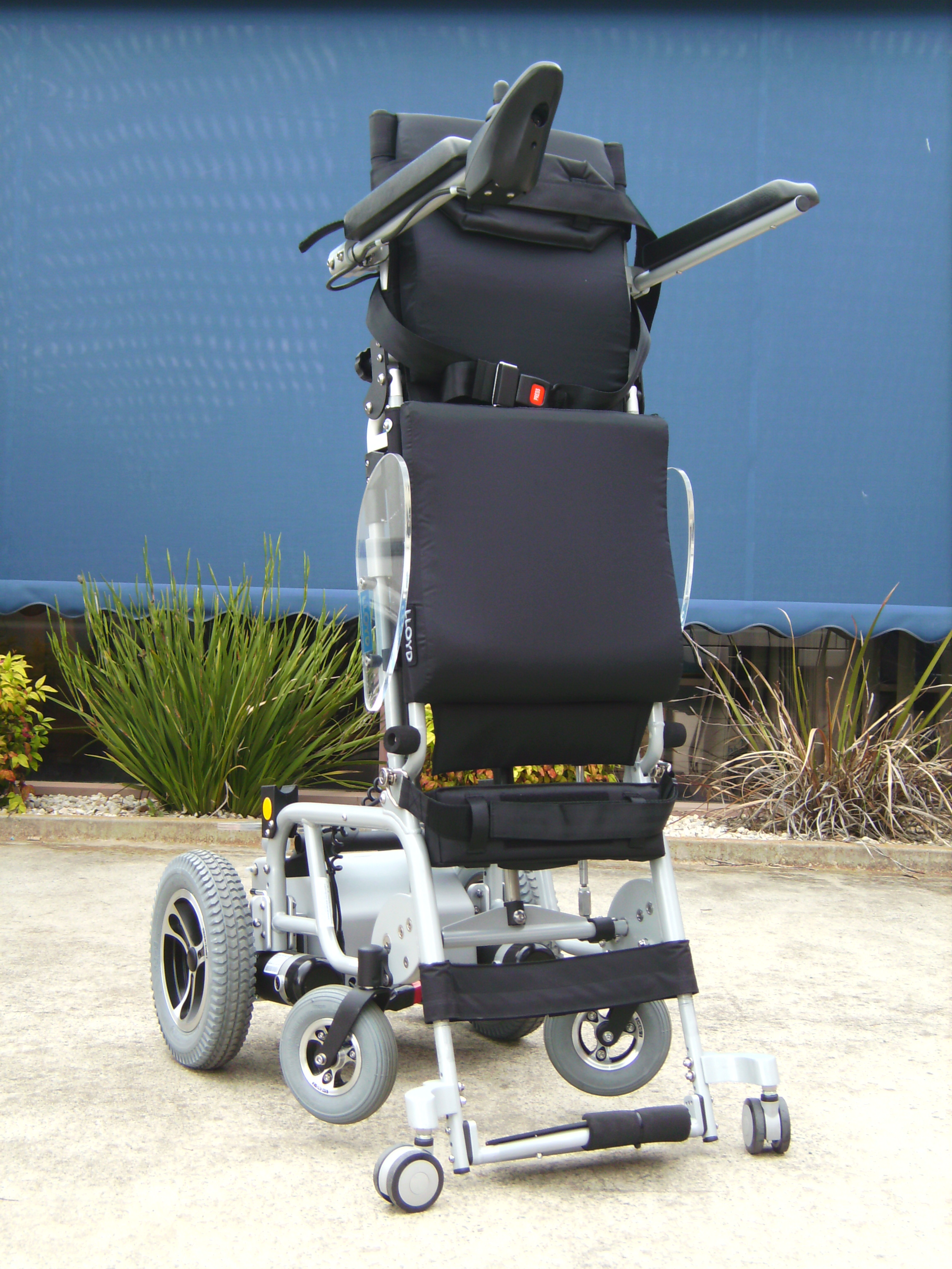 Stand up Wheelchair