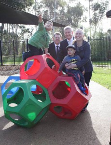 Minister Fifield with children with autism FINAL